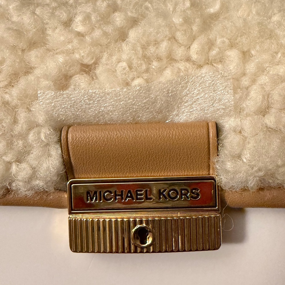 Michael Kors “Bradshaw” Crossbody NWT - Picture 2 of 7